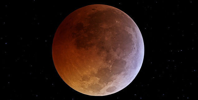 Aspecto aproximado de la Luna durante el eclipse total