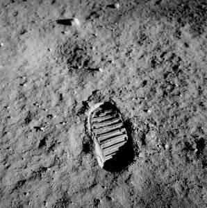 apollo 11 huella luna regolito