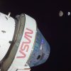 Vista de l Luna y La Tierra desde una de las cámaras de la cápsula Orión